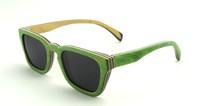 Gafas de sol de madera, verde y natural