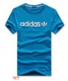 Camiseta Adidas azul.